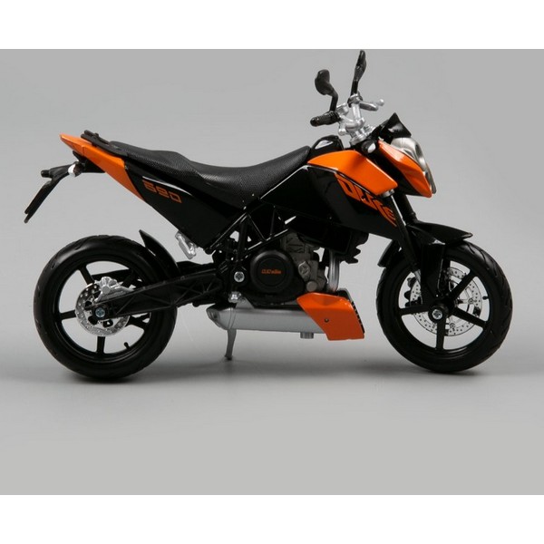 https://jmart.kz/images/detailed/4314/igrusecnyj-transport-maisto-ktm-690-duke-metall-cernyj-105095922-2.jpg