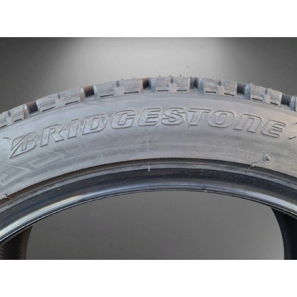 https://jmart.kz/images/detailed/4429/bridgestone-blizzak-vrx-185-55-r15-82s-bez-sipov-12702015-5.jpg