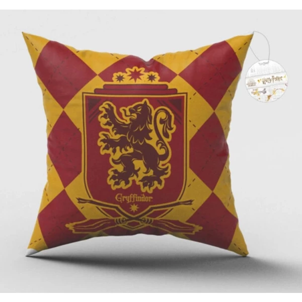 https://jmart.kz/images/detailed/5860/harry-potter-dekorativnaa-poduska-fakultet-gryffindor-40-40sm-106721863-1.webp